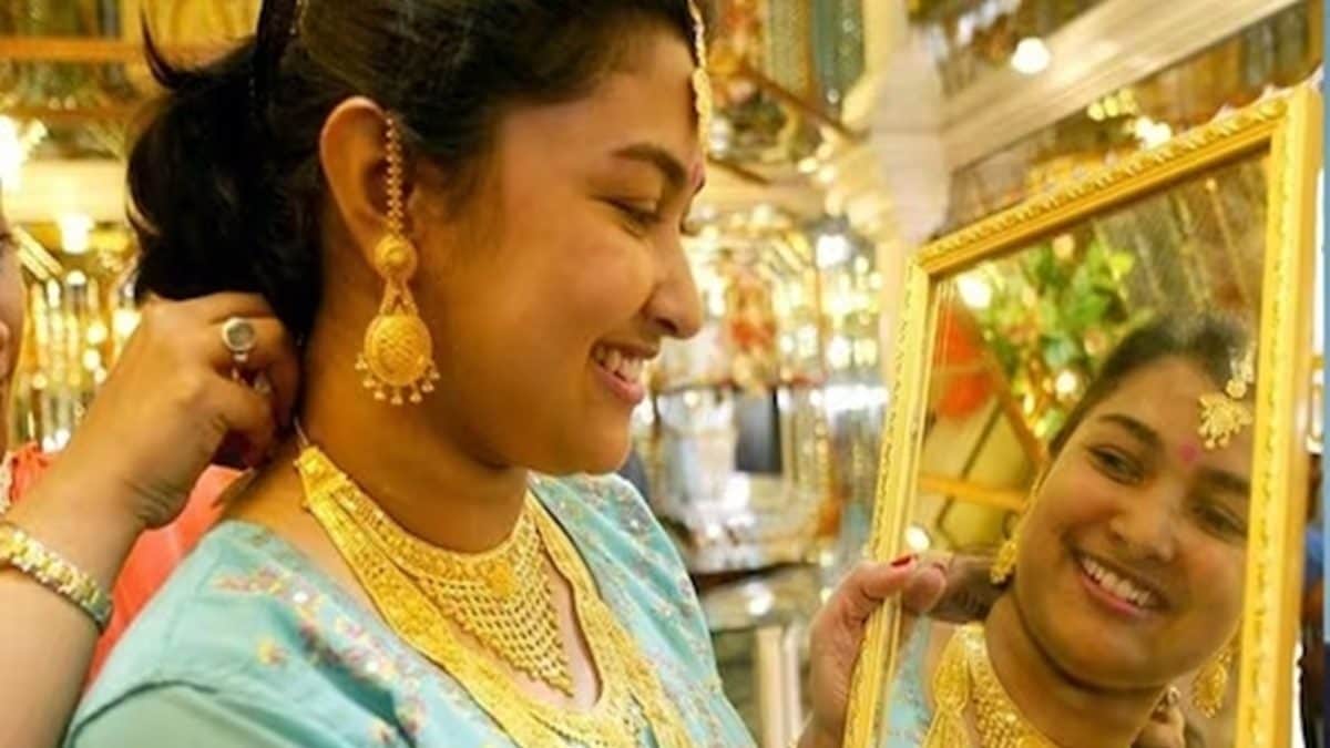 Gold Price Falls Today In India: Check Latest 10 Gram Rate In Your City On August 9 – News18