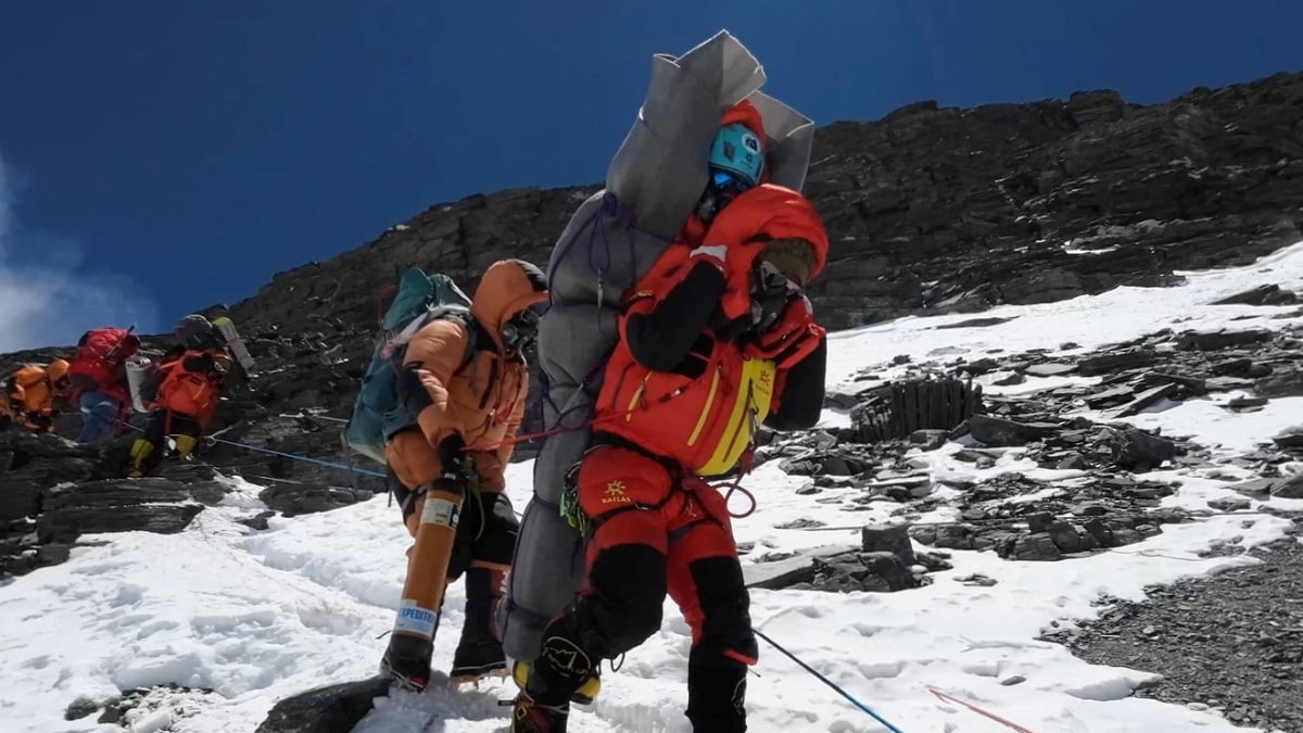 Mount Everest: Nepali Sherpa Saves Climber in Rare 'Death Zone' Rescue