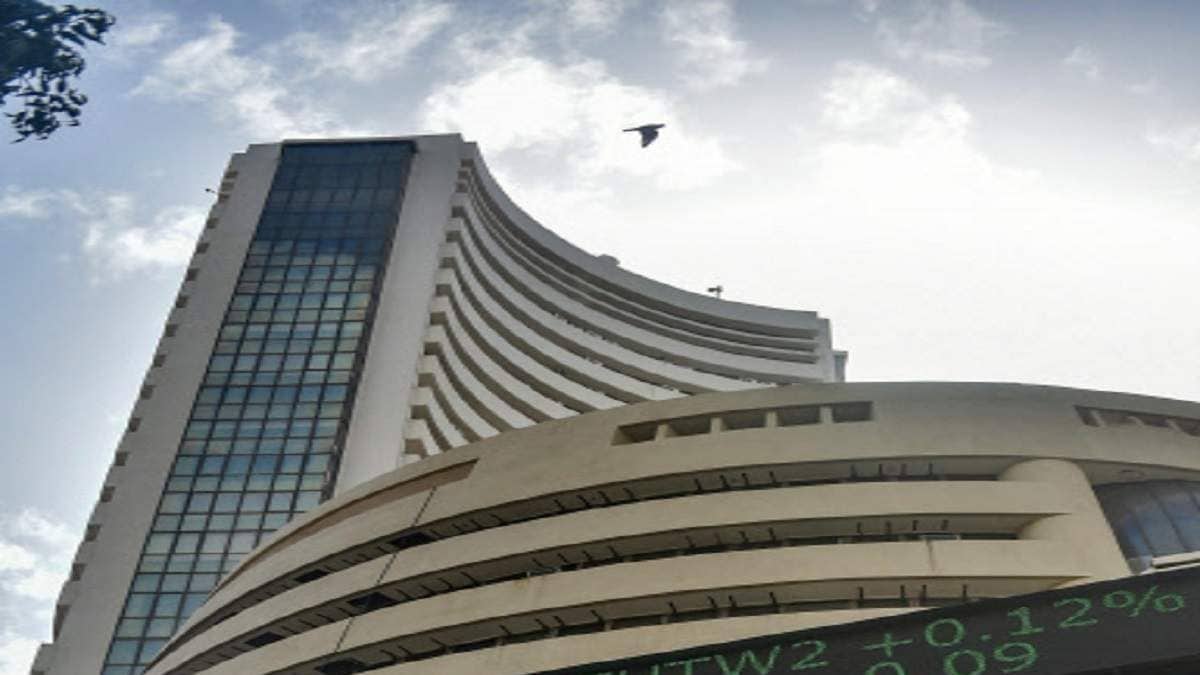 Stock Market Updates: Sensex Gains Over 100 pts, Nifty Above 18,350; Vodafone Idea Up 3%