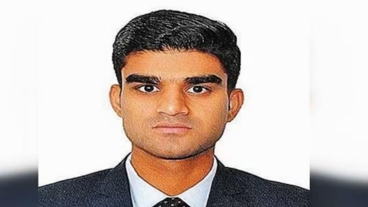 UP Bus Driver's Son Clears UPSC In 4th Attempt, Gets AIR 296