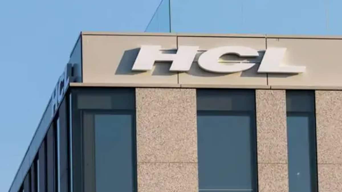 HCL Tech Q4 Results: Net Profit Falls 8.36% QoQ To Rs 3,986 Crore, Rs 18 Dividend Declared – News18