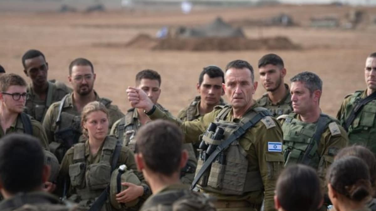 Israeli Strike Killed 36 Syrian Soldiers Near Aleppo: War Monitor – News18