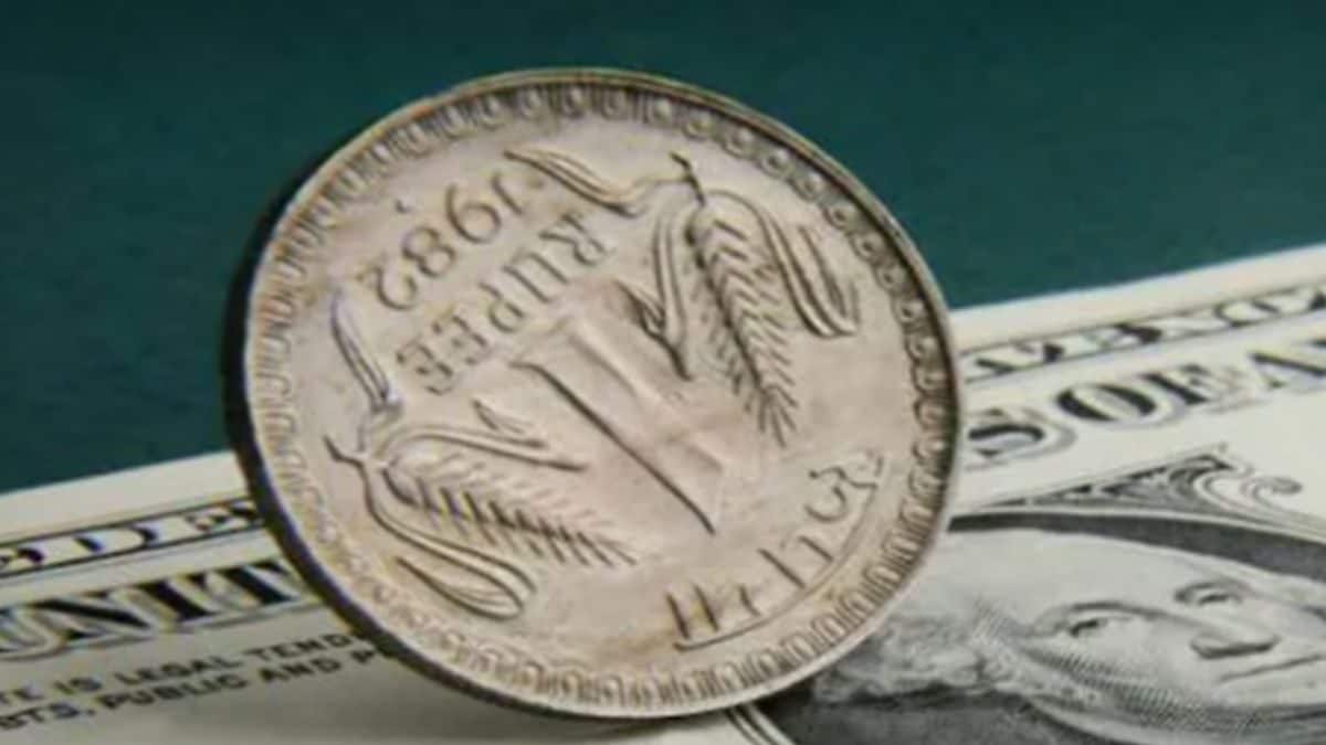 Rupee Falls 6 Paise To 83.18 Against USD Amid Strengthening US Bond Yields – News18