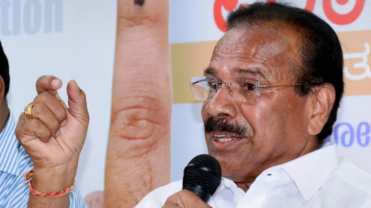 Sadananda Gowda: Why Karnataka’s Always ‘Grinning’ Politician Has Quit Ahead of LS Polls – News18