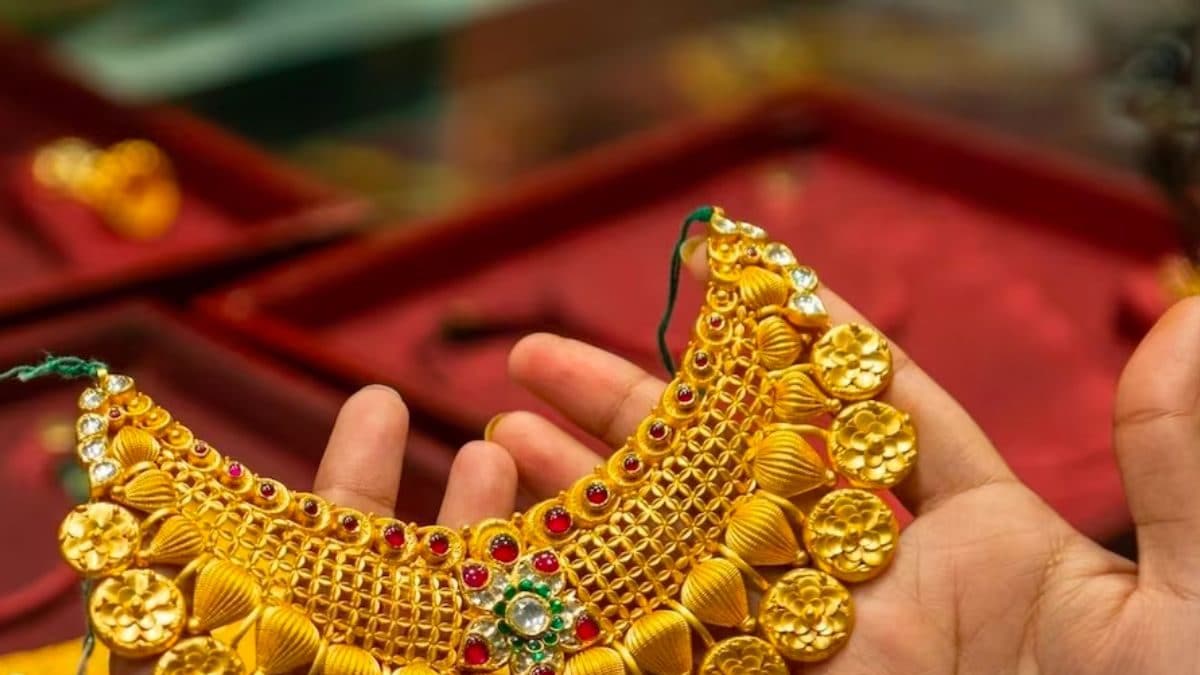 FinMin Raises Import Duties On Gold, Silver Findings, Coins Of Precious Metals To 15% – News18