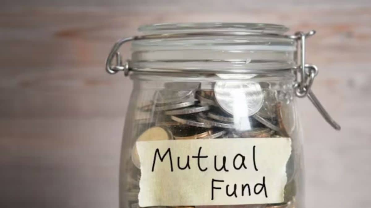 Equity Mutual Funds Attract Rs 22,633 Cr In March – News18