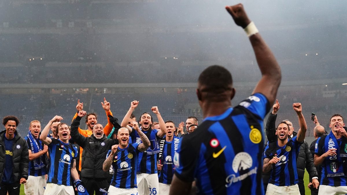 Inter Milan Seal Serie A Title After Beating AC Milan 2-1 in Thrilling Derby – News18