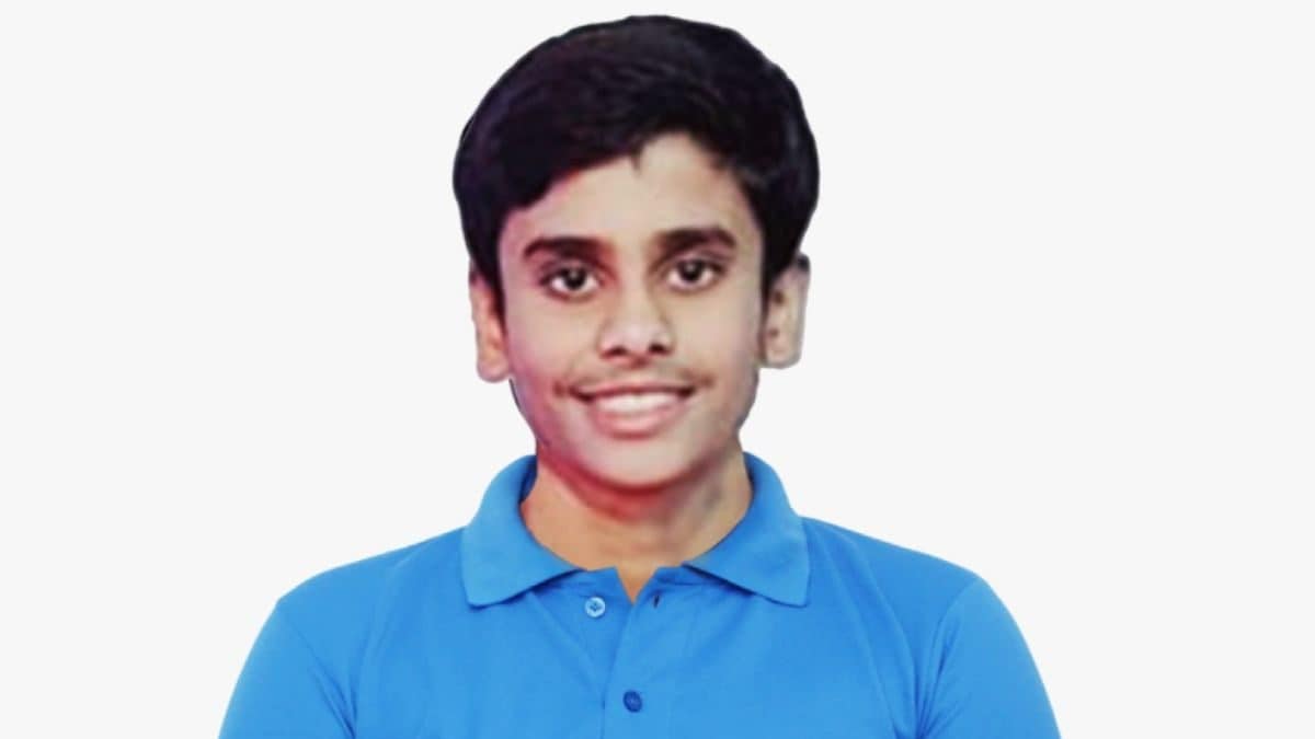 JEE Main Result 2024: Bihar State Topper and AIR 33 Pratham Kumar Shares His Preparation Strategy - News18