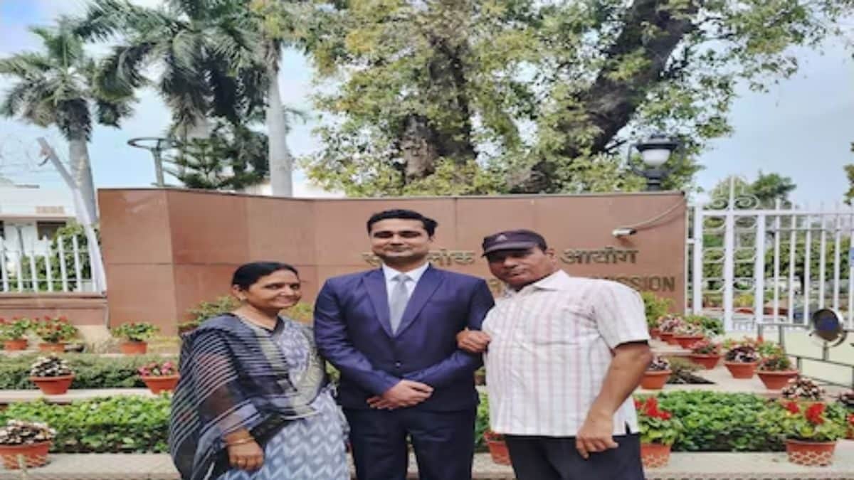 Meet Aniket Kumar Dubey, Bihar Man Who Got AIR 226 In UPSC On Fifth Attempt – News18