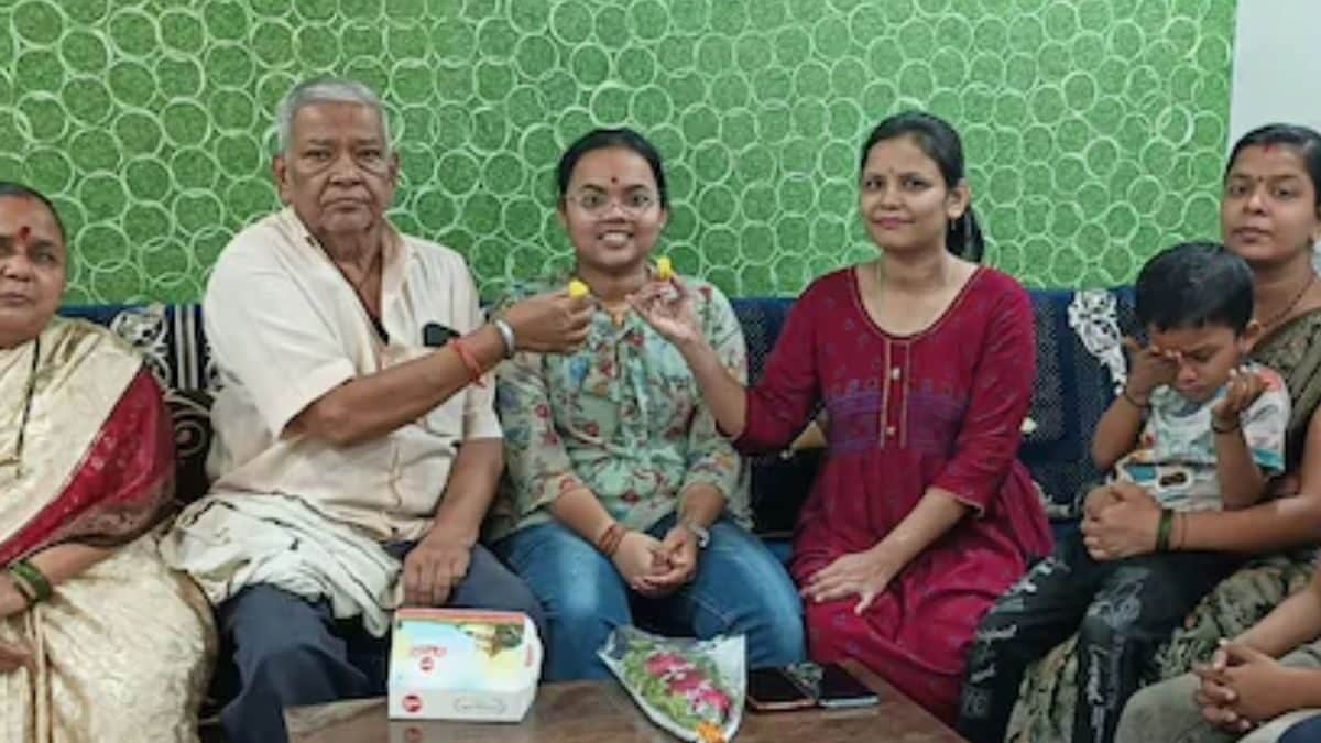Orphaned But Unbowed: Gauri Fendge’s Academic Excellence Shines In MP Board Class 10 Results – News18