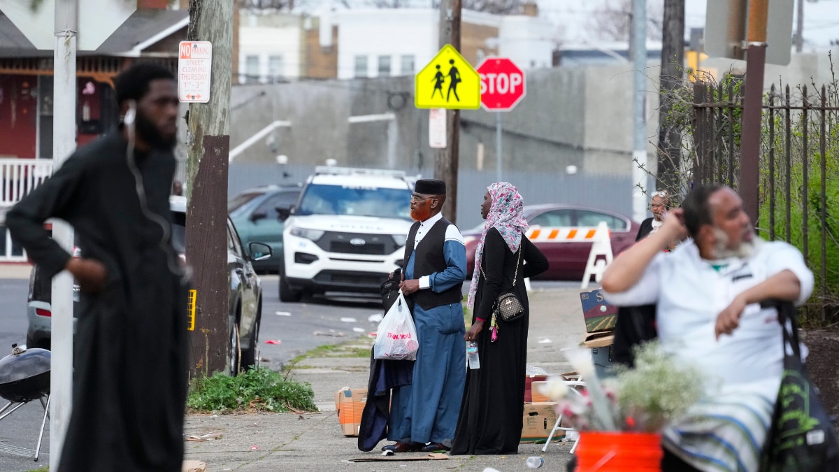 US: 3 Shot and 5 in Custody After Gunfire Disrupts Philadelphia Eid Celebration – News18