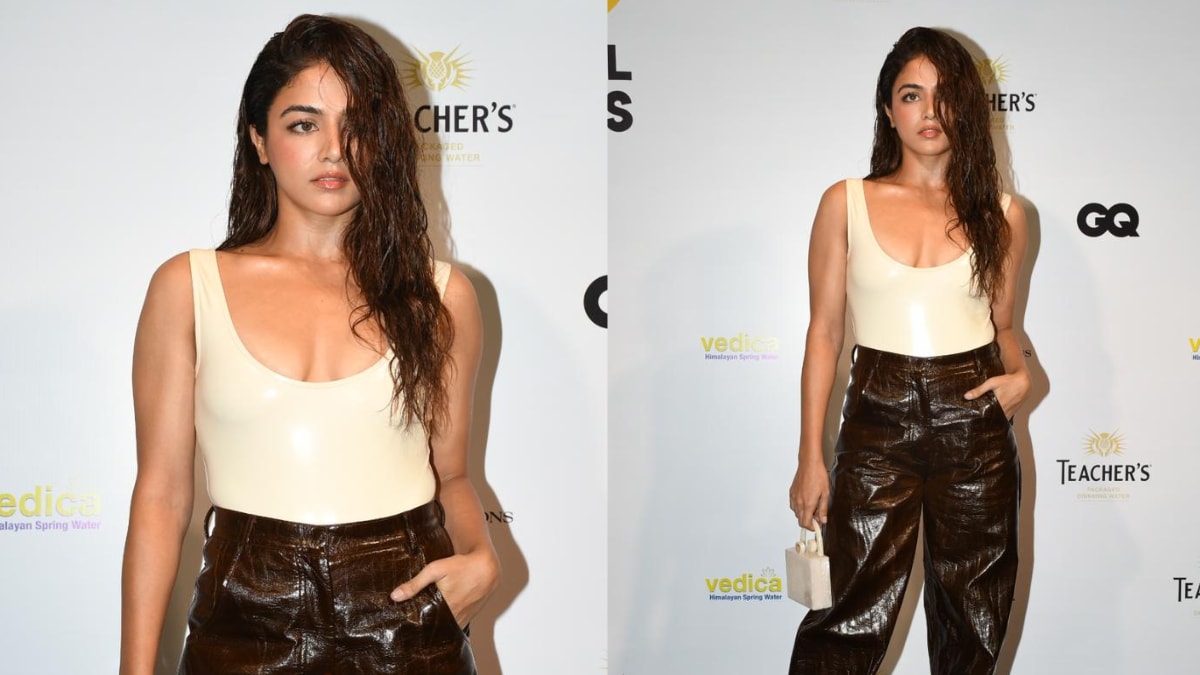 Wamiqa Gabbi Looks Bold And HOT In A Beige Bodysuit And Leather Pants, Watch Video – News18