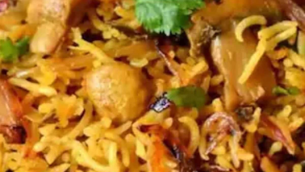 Want To Try Chettinad-style Mushroom Biryani? Follow This 7-step Recipe At Home - News18