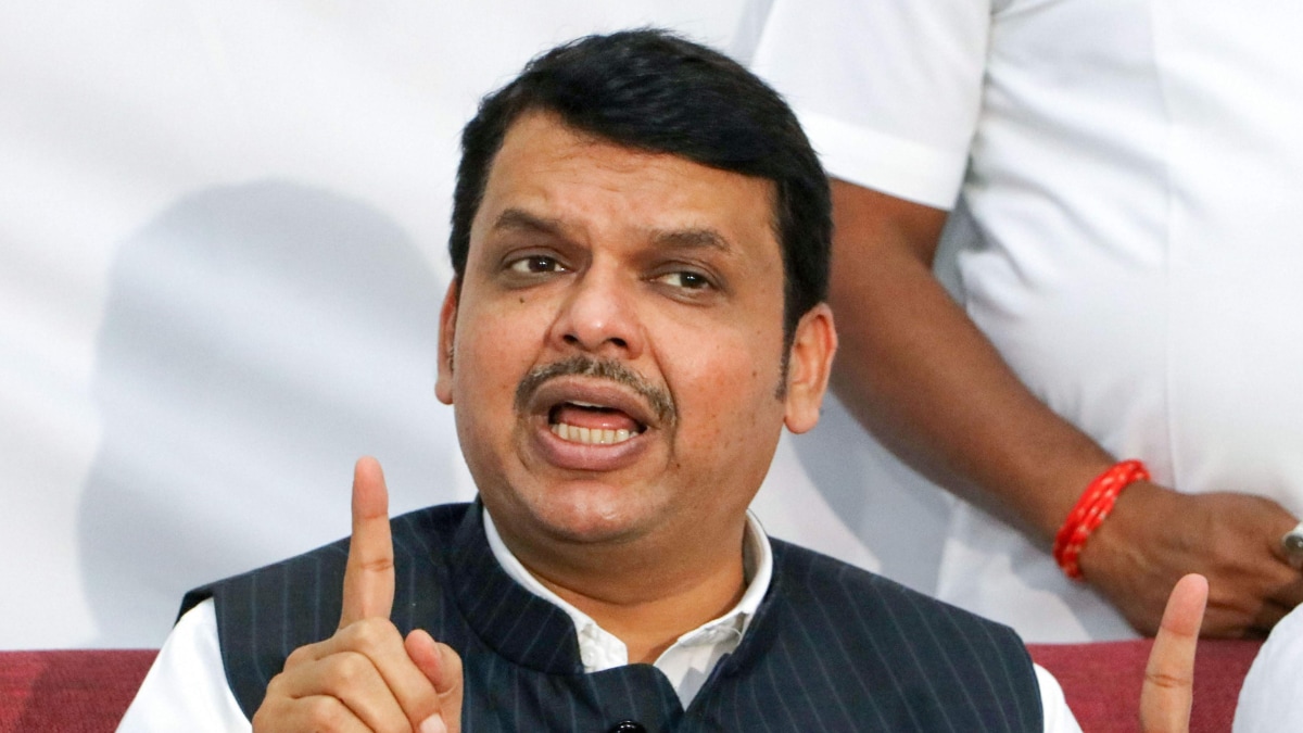 Won’t Tolerate Insult to National Icons; Govt Will Take Action Against Cong Mouthpiece for Insulting V D Savarkar: Fadnavis – News18