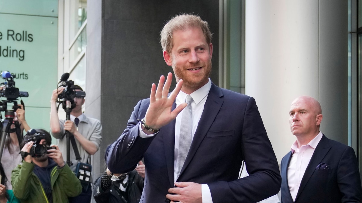 Prince Harry Seeks Over USD 550,000 in British Tabloid Phone Hacking Case - News18