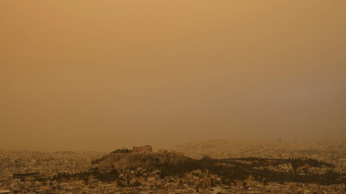 ‘Apocalyptic’: Mars-Like Orange Skies Over Athens After Dust Clouds Arrive From North Africa | Watch – News18